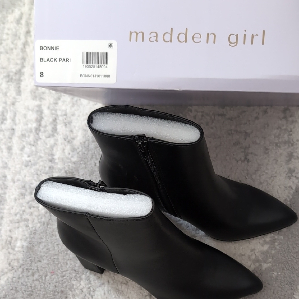 Brand New In Box Madden Girl Bonnie Ankle Booties with Block Heel - 8 - Picture 2 of 9